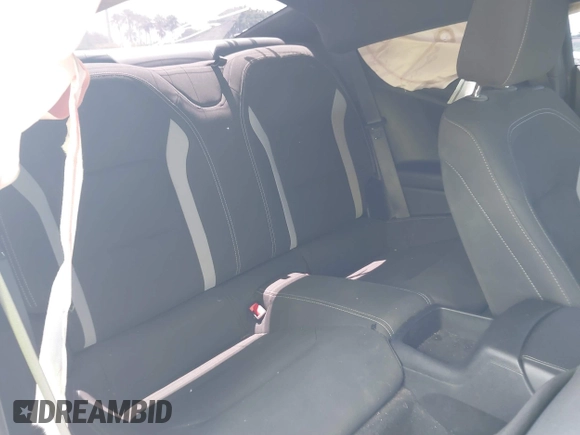 2020 Chevrolet Camaro 1LS z VIN 1G1FA1RX0L0105759, wystawiony jako IAAI lot #39965924 z przebiegiem 19 182 mil mil oraz . Historia ofert i sprzedaży dostępna na DreamBid. Obrazek 8.