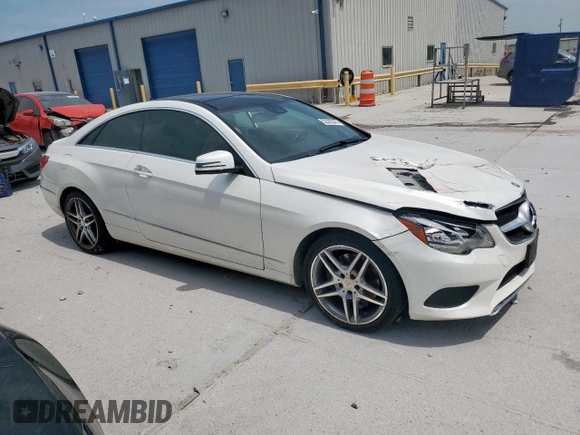 2014 Mercedes-Benz E 350 z VIN WDDKJ5KB9EF248551, wystawiony jako Copart lot #52093305 z przebiegiem 164 110 mil mil oraz Szkoda całkowita • Salvage title. Historia ofert i sprzedaży dostępna na DreamBid. Obrazek 4.
