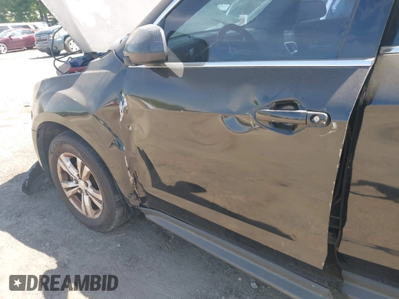 2015 Chevrolet Equinox LT with VIN 2GNALBEK0F1121763, listed as a IAAI auction lot 42012016 with 236,184 mi miles. Bid and sale history available at carsss.com. Image 6.