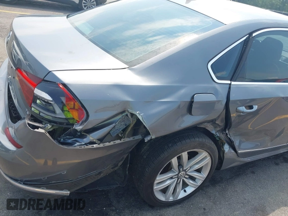 2017 Volkswagen Passat SE with VIN 1VWGT7A33HC058764, listed as a IAAI auction lot 42668036 with 76,732 mi miles and . Bid and sale history available at DreamBid. Image 17.