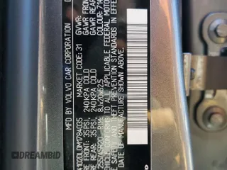 2021 Volvo XC60 Inscription с VIN YV4102DL0M1784035, выставлен на аукционе Copart как лот 48709295 с пробегом 31 255 миль миль и Списание • Salvage title. История ставок и продаж доступна на DreamBid. Изображение 13.