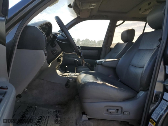 2003 Toyota Land Cruiser with VIN JTEHT05J832042982, listed as a Copart auction lot 43735205 with 177,938 mi miles and Clean Title. Bid and sale history available at carsss.com. Image 7.