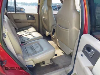 2004 Ford Expedition Special Service with VIN 1FMPU16L24LB73500, listed as a IAAI auction lot 41928555 with 1 mi miles. Bid and sale history available at carsss.com. Image 8.