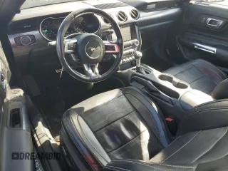 2019 Ford Mustang EcoBoost z VIN 1FATP8UH4K5159932, wystawiony jako Copart lot #61197205 z przebiegiem 72 249 mil mil oraz Szkoda całkowita • Salvage title. Historia ofert i sprzedaży dostępna na DreamBid. Obrazek 8.