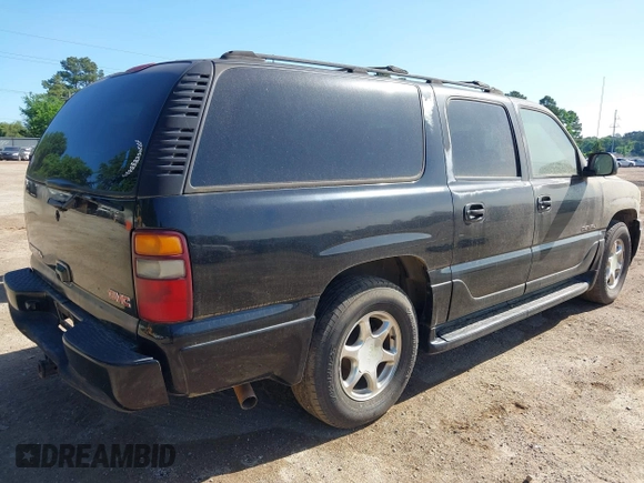 2003 GMC Yukon XL Denali with VIN 1GKFK66U43J248482, listed as a IAAI auction lot 42073907 with 286,896 mi miles. Bid and sale history available at carsss.com. Image 4.