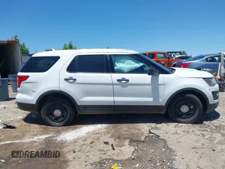 2017 Ford Police Interceptor Utility z VIN 1FM5K8AR9HGD26082, wystawiony jako IAAI lot #42302735 z przebiegiem 168 705 mil mil oraz . Historia ofert i sprzedaży dostępna na DreamBid. Obrazek 14.