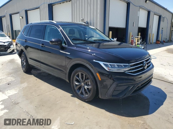 2024 Volkswagen Tiguan SE with VIN 3VV3B7AX8RM027356, listed as a Copart auction lot 56057415 with 33,197 mi miles and Salvage title. Bid and sale history available at DreamBid. Image 4.