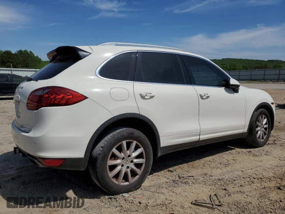 2011 Porsche Cayenne с VIN WP1AA2A27BLA08223, выставлен на аукционе Copart как лот 54278085 с пробегом 270 547 миль миль и На запчасти • Non repairable. История ставок и продаж доступна на DreamBid. Изображение 3.