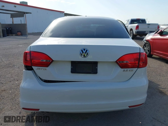 2011 Volkswagen Jetta SE с VIN 3VWDZ7AJ7BM386016, выставлен на аукционе IAAI как лот 42709416 с пробегом 156 890 миль миль и . История ставок и продаж доступна на DreamBid. Изображение 16.