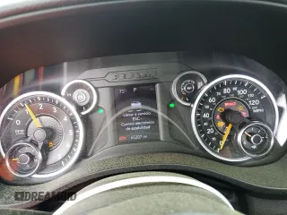 2022 Ram 1500 Big Horn z VIN 1C6RRFBGXNN278996, wystawiony jako Copart lot #55657725 z przebiegiem 65 207 mil mil oraz Czysty tytuł • Clean title. Historia ofert i sprzedaży dostępna na DreamBid. Obrazek 9.