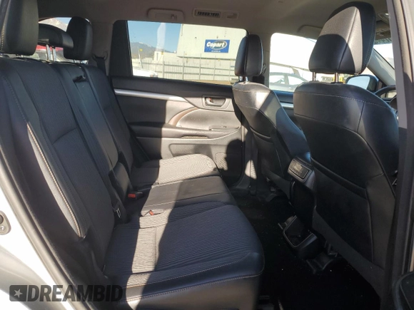 2017 Toyota Highlander LE z VIN 5TDZZRFH5HS195603, wystawiony jako Copart lot #50264785 z przebiegiem 165 116 mil mil oraz Szkoda całkowita • Salvage title. Historia ofert i sprzedaży dostępna na DreamBid. Obrazek 12.