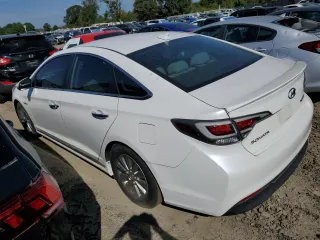 2016 Hyundai Sonata Hybrid SE with VIN KMHE24L17GA020547, listed as a Copart auction lot 66882603 with 82,070 mi miles. Bid and sale history available at carsss.com. Image 2.