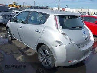 2015 Nissan LEAF SV with VIN 1N4AZ0CP1FC329225, listed as a IAAI auction lot 41403177 with 84,849 mi miles. Bid and sale history available at carsss.com. Image 3.