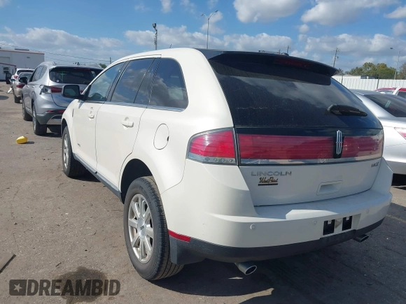 2008 Lincoln MKX with VIN 2LMDU68C38BJ12714, listed as a IAAI auction lot 40894971 with 65,582 mi miles. Bid and sale history available at carsss.com. Image 3.