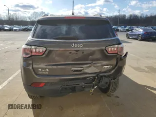2017 Jeep Compass Latitude z VIN 3C4NJDBB7HT651763, wystawiony jako Copart lot #55028475 z przebiegiem 46 504 mil mil oraz Szkoda całkowita • Salvage title. Historia ofert i sprzedaży dostępna na DreamBid. Obrazek 6.