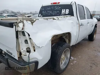 2011 Chevrolet Silverado 1500 LT with VIN 3GCPCSE09BG381453, listed as a IAAI auction lot 41556513 with 200,770 mi miles and . Bid and sale history available at DreamBid. Image 6.