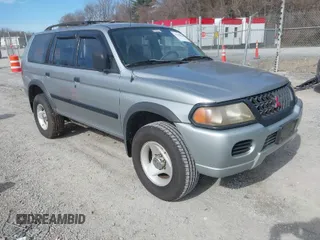 2000 Mitsubishi Montero Sport LS with VIN JA4LS31H9YP005577, listed as a IAAI auction lot 41590624 with 149,625 mi miles. Bid and sale history available at carsss.com. Image 1.