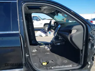 2015 Cadillac Escalade Premium z VIN 1GYS3NKJ5FR655370, wystawiony jako IAAI lot #41764570 z przebiegiem Nie podano mil oraz . Historia ofert i sprzedaży dostępna na DreamBid. Obrazek 5.