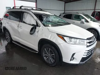 2018 Toyota Highlander SE with VIN 5TDKZRFH9JS536377, listed as a IAAI auction lot 42189368 with 71,979 mi miles and . Bid and sale history available at DreamBid. Image 1.