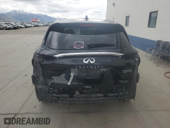 2019 Infiniti QX50 Essential z VIN 3PCAJ5M13KF122020, wystawiony jako Copart lot #57362995 z przebiegiem 106 361 mil mil oraz Szkoda całkowita • Salvage title. Historia ofert i sprzedaży dostępna na DreamBid. Obrazek 6.
