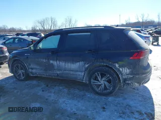 2024 Volkswagen Tiguan SE R-Line Black with VIN 3VV8B7AX3RM158006, listed as a IAAI auction lot 41416903 with 1,735 mi miles and . Bid and sale history available at DreamBid. Image 13.
