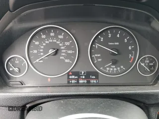 2013 BMW 3 Series 328i z VIN WBA3C1C58DF436922, wystawiony jako Copart lot #55897625 z przebiegiem 88 910 mil mil oraz Szkoda całkowita • Salvage title. Historia ofert i sprzedaży dostępna na DreamBid. Obrazek 9.