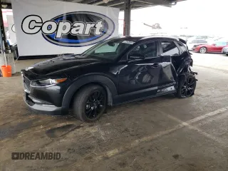 2024 Mazda CX-30 S Select Sport z VIN 3MVDMBBM9RM657695, wystawiony jako Copart lot #60261285 z przebiegiem 32 608 mil mil oraz Nie do naprawy • Non repairable. Historia ofert i sprzedaży dostępna na DreamBid. Obrazek 1.