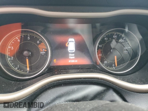 2017 Jeep Cherokee Limited z VIN 1C4PJMDB1HW515340, wystawiony jako Copart lot #43801195 z przebiegiem 87 265 mil mil oraz Szkoda całkowita • Salvage title. Historia ofert i sprzedaży dostępna na DreamBid. Obrazek 9.