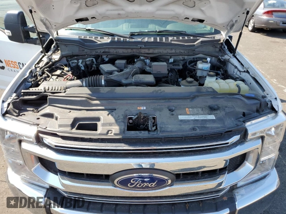 2022 Ford F-250 XL with VIN 1FT7X2B63NEG34856, listed as a Copart auction lot 70211314 with 30,919 mi miles and Salvage Title. Bid and sale history available at DreamBid. Image 11.