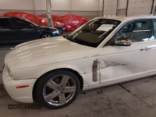 2008 Jaguar XJ Vanden Plas with VIN SAJWA82B28SH29030, listed as a IAAI auction lot 41231242 with 62,632 mi miles. Bid and sale history available at carsss.com. Image 6.