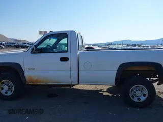 2007 Chevrolet Silverado 3500 SRW Wrk Trk with VIN 1GCHK34UX7E103046, listed as a IAAI auction lot 42090728 with 55,376 mi miles. Bid and sale history available at carsss.com. Image 14.
