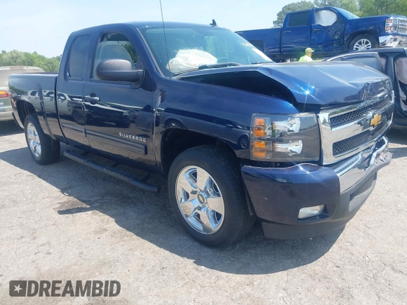 2011 Chevrolet Silverado 1500 LT with VIN 1GCRCSE08BZ413513, listed as a IAAI auction lot 42018003 with 83,436 mi miles and . Bid and sale history available at DreamBid. Image 1.