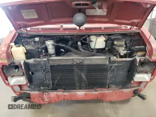 1985 Chevrolet Chevy Van z VIN 2GBEG25HXF4135062, wystawiony jako Copart lot #72788474 z przebiegiem 463 869 mil mil oraz Szkody całkowita. Historia ofert i sprzedaży dostępna na DreamBid. Obrazek 12.