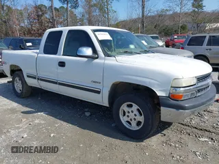 2002 Chevrolet Silverado 1500 LT with VIN 2GCEK19T321373124, listed as a IAAI auction lot 41502812 with 161,773 mi miles. Bid and sale history available at carsss.com. Image 1.