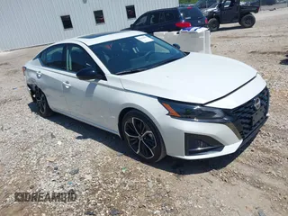 2024 Nissan Altima SR z VIN 1N4BL4CV6RN344274, wystawiony jako IAAI lot #42254439 z przebiegiem 13 274 mil mil oraz . Historia ofert i sprzedaży dostępna na DreamBid. Obrazek 1.