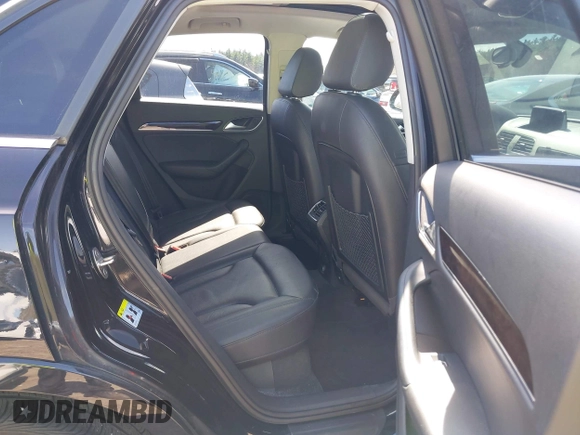 2015 Audi Q3 Premium Plus z VIN WA1EFCFS8FR008411, wystawiony jako IAAI lot #42000959 z przebiegiem 54 840 mil mil oraz . Historia ofert i sprzedaży dostępna na DreamBid. Obrazek 8.
