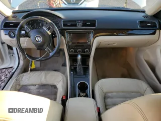 2014 Volkswagen Passat SEL Premium z VIN 1VWCN7A32EC081358, wystawiony jako Copart lot #56234195 z przebiegiem 147 383 mil mil oraz Tytuł czysty. Historia ofert i sprzedaży dostępna na DreamBid. Obrazek 8.