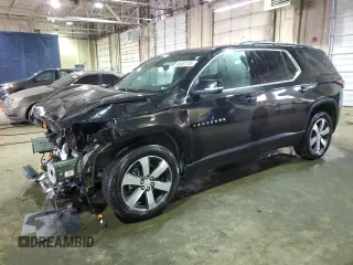 2023 Chevrolet Traverse LT z VIN 1GNEVHKWXPJ323801, wystawiony jako Copart lot #43031135 z przebiegiem 17 832 mil mil oraz Szkoda całkowita • Salvage title. Historia ofert i sprzedaży dostępna na DreamBid. Obrazek 1.