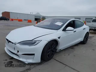 2021 Tesla Model S Plaid with VIN 5YJSA1E69MF452593, listed as a IAAI auction lot 41639406 with 1 mi miles. Bid and sale history available at carsss.com. Image 2.