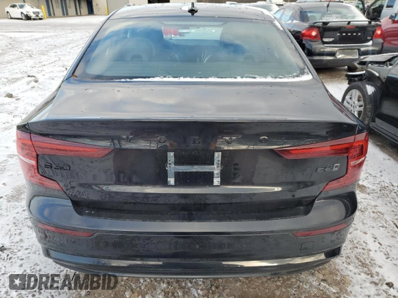 2024 Volvo S60 Plus Black Edition z VIN 7JRL12TH6RG305757, wystawiony jako Copart lot #83454534 z przebiegiem 5036 mil mil oraz Szkody całkowita. Historia ofert i sprzedaży dostępna na DreamBid. Obrazek 6.