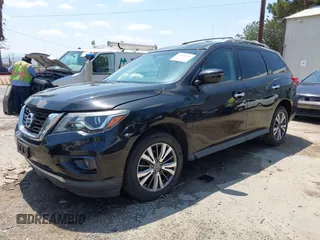 2018 Nissan Pathfinder SL z VIN 5N1DR2MN9JC620172, wystawiony jako IAAI lot #42095426 z przebiegiem 127 609 mil mil oraz . Historia ofert i sprzedaży dostępna na DreamBid. Obrazek 2.