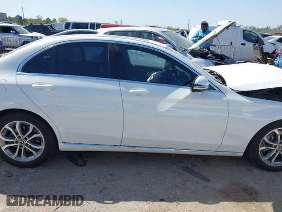 2018 Mercedes-Benz C 300 with VIN 55SWF4JB9JU270992, listed as a IAAI auction lot 41850962 with 73,174 mi miles and . Bid and sale history available at carsss.com. Image 13.