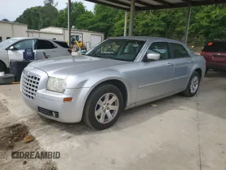 2007 Chrysler 300 Touring z VIN 2C3KA53G47H613163, wystawiony jako Copart lot #56406245 z przebiegiem 188 386 mil mil oraz Szkody całkowita. Historia ofert i sprzedaży dostępna na DreamBid. Obrazek 1.