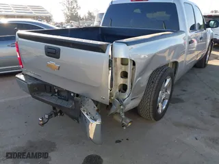 2010 Chevrolet Silverado 1500 LT with VIN 3GCRCSE02AG195809, listed as a IAAI auction lot 42011389 with 94,755 mi miles. Bid and sale history available at carsss.com. Image 6.