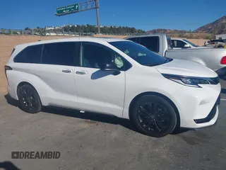 2024 Toyota Sienna XSE with VIN 5TDXRKEC4RS200263, listed as a IAAI auction lot 41287328 with 13,948 mi miles. Bid and sale history available at carsss.com. Image 13.