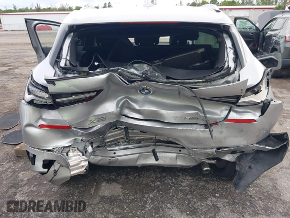 2022 BMW X2 sDrive28i z VIN WBXYH9C09N5T71828, wystawiony jako IAAI lot #40536245 z przebiegiem 36 012 mil mil oraz . Historia ofert i sprzedaży dostępna na DreamBid. Obrazek 6.