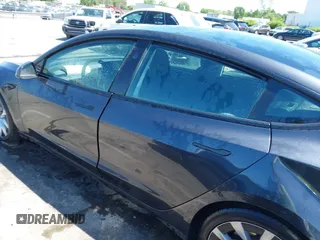 2024 Tesla Model 3 z VIN 5YJ3E1EA4RF735729, wystawiony jako IAAI lot #41964387 z przebiegiem Nie podano mil oraz . Historia ofert i sprzedaży dostępna na DreamBid. Obrazek 15.