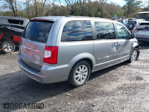 2013 Chrysler Town & Country Touring z VIN 2C4RC1BG8DR775222, wystawiony jako IAAI lot #41080043 z przebiegiem 248 000 mil mil oraz . Historia ofert i sprzedaży dostępna na DreamBid. Obrazek 4.