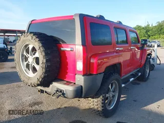 2006 Hummer H3 with VIN 5GTDN136068173903, listed as a IAAI auction lot 42105902 with 215,303 mi miles. Bid and sale history available at carsss.com. Image 4.