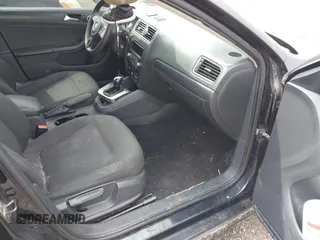 2013 Volkswagen Jetta S с VIN 3VW2K7AJ3DM287093, выставлен на аукционе IAAI как лот 42462370 с пробегом 234 157 миль миль и . История ставок и продаж доступна на DreamBid. Изображение 5.